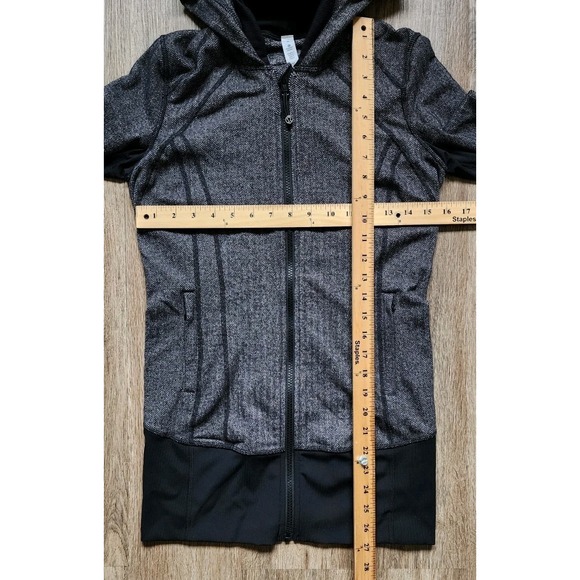 Lululemon Jacket Daily Practice Women's Size 6 Pique Black White Yoga Full Zip - Picture 2 of 9